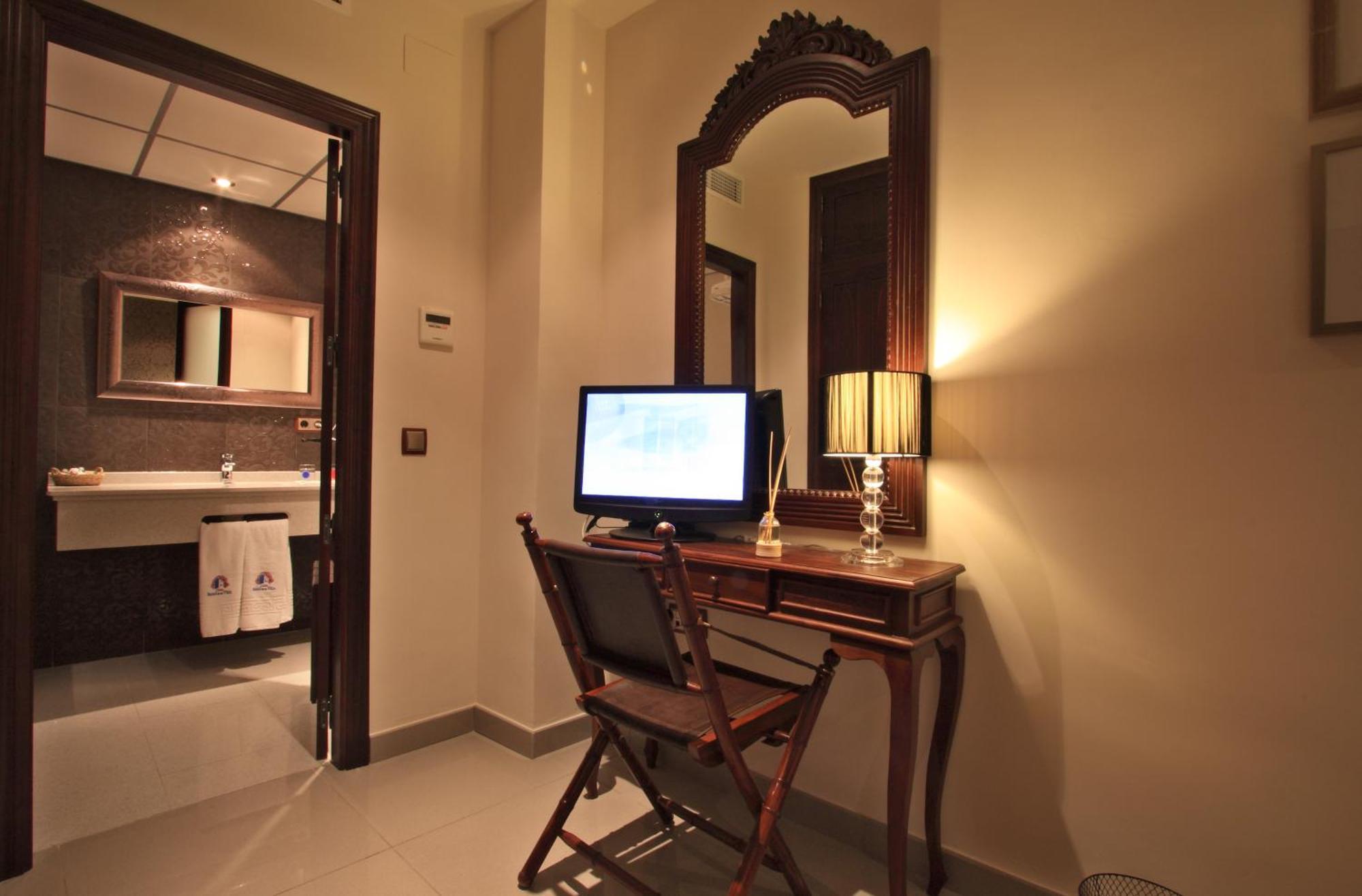 Casa Banos De La Villa ปรีเอโก เด กอร์โดบา ภายนอก รูปภาพ